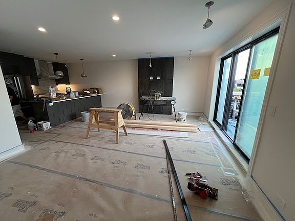 2nd image of 4333 N Western Ave #2