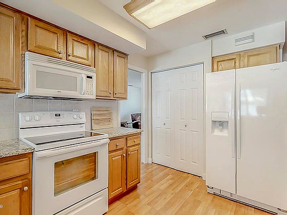 3rd image of 4811 N Banana River Blvd
