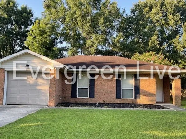 111 Barnsbury Ct, Raeford, NC 28376