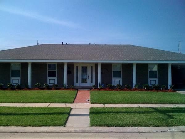 1st image of 402 37th St