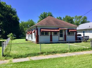 313 E 17th St, Baxter Springs, KS 66713