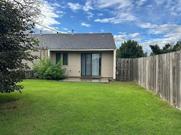 3824 Forest Ave — Photo 14