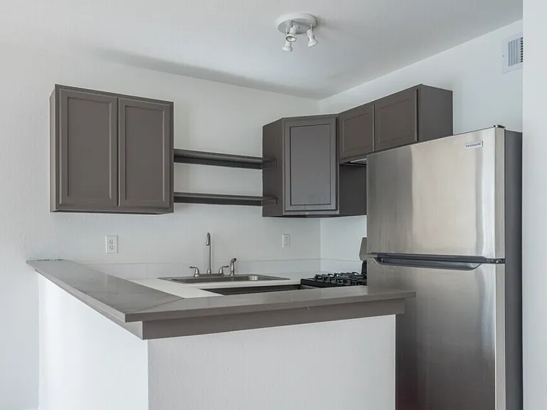 1408 Hughes St #15 — Photo 4