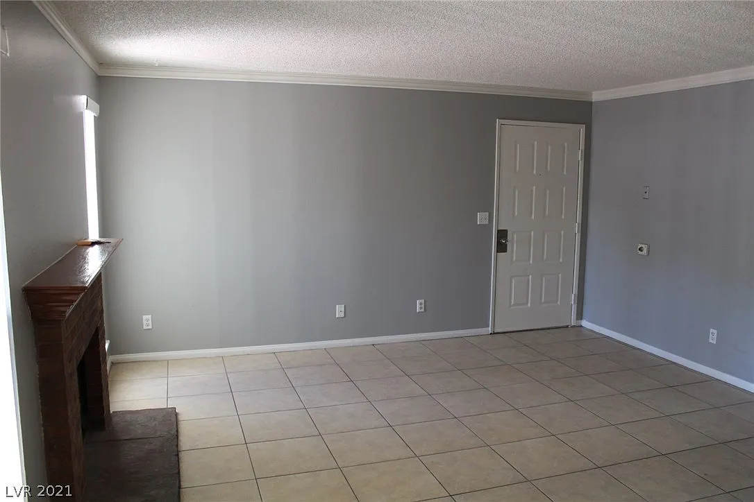 2 bed, 1073 sqft, $1,550 — Photo 4
