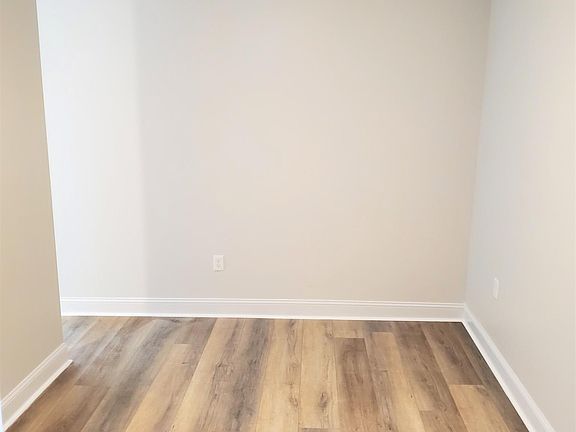 4th image of 807 E Baltimore St #3B