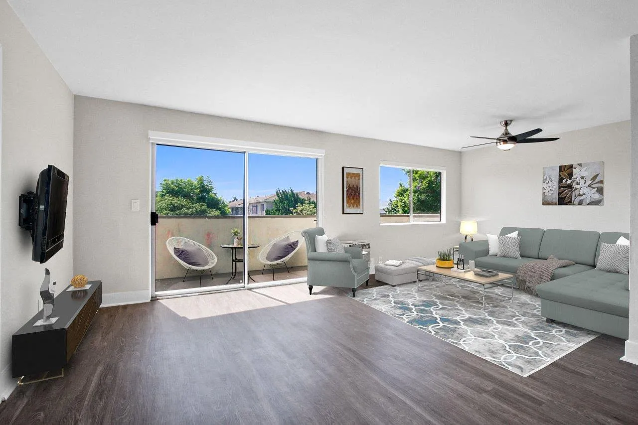 Oasis Apartments — Photo 4