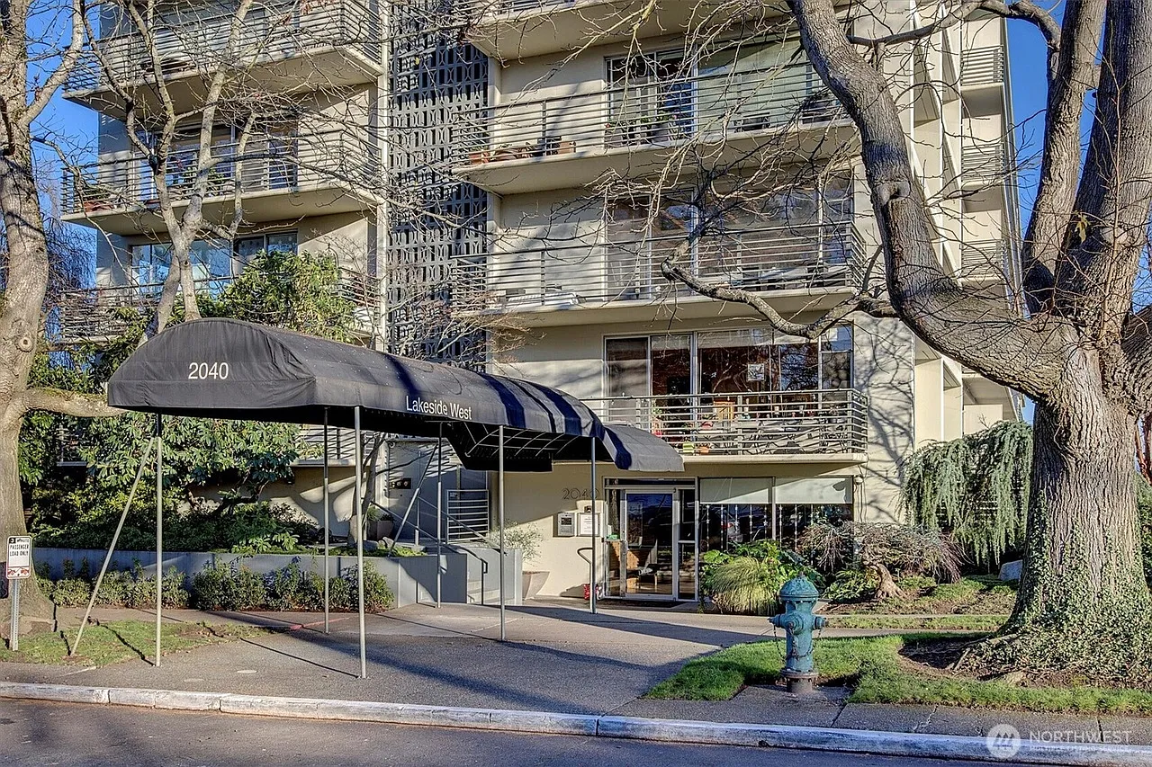 2 bed, 869 sqft, $3,000 — Photo 1