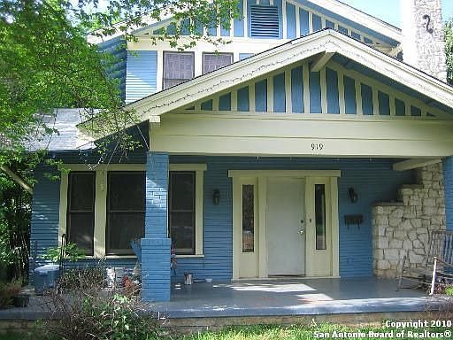 1st image of 919 W Summit Ave