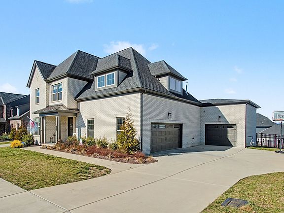 3rd image of 194 Phillips Bnd