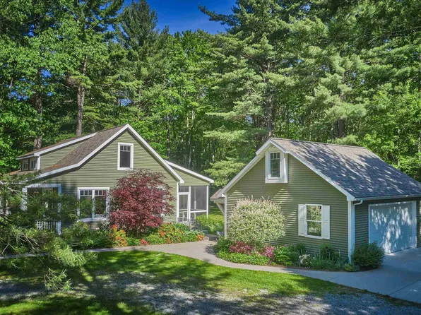 11684 Loon Ln, Traverse City, MI 49685