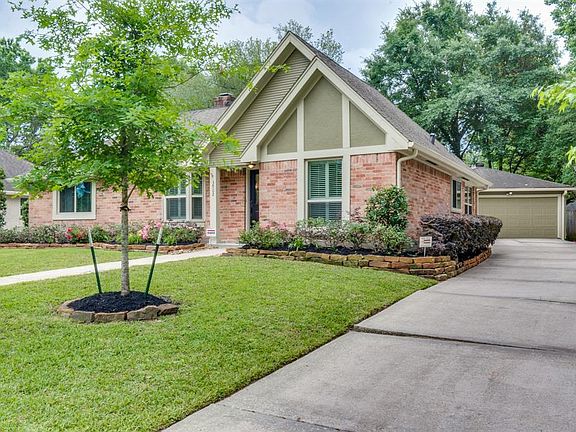 3rd image of 3902 Garden Lake Dr