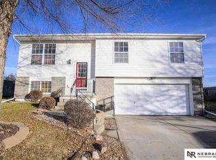 7115 S 177th Avenue Cir, Omaha, NE 68136
