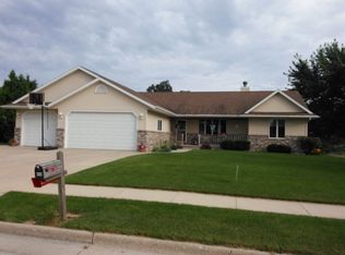 459 Oak Spring Dr, Lomira, WI 53048