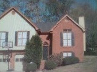 2730 Treehouse Ln, Lawrenceville, GA 30044