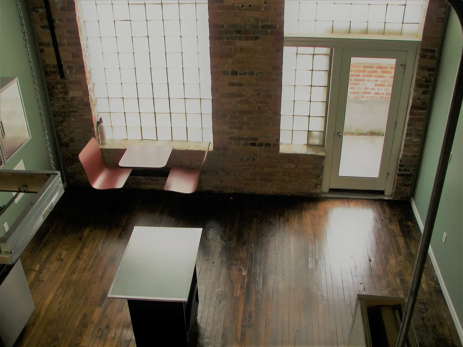 1 bed, 1000 sqft, $1,299 — Photo 4