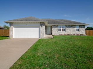 464 N Texas Ave, Republic, MO 65738