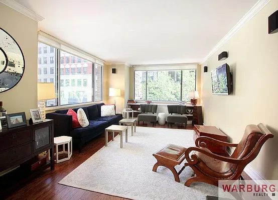 Sold by Warburg | media 10