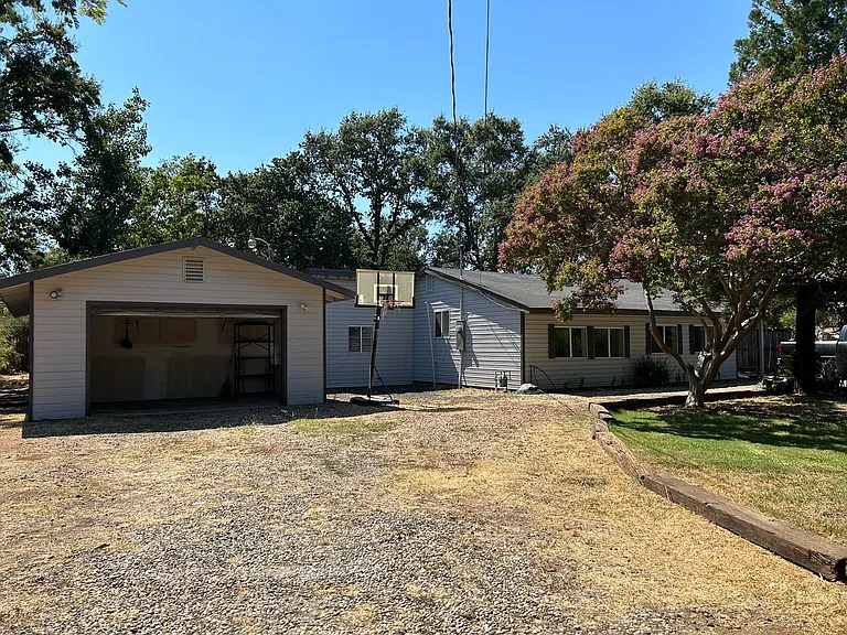 7252 Lincoln Blvd — Photo 14