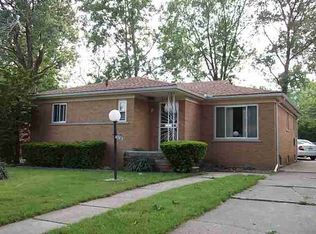 21131 Kenosha St, Oak Park, MI 48237
