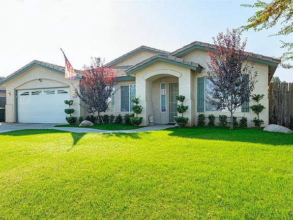 2nd image of 6105 Calabria Dr