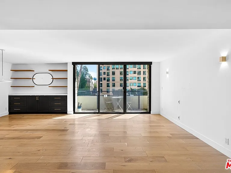 10535 Wilshire Blvd #411 — Photo 2