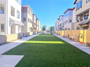 6063 Fairfax Dr, Corona, CA 92880