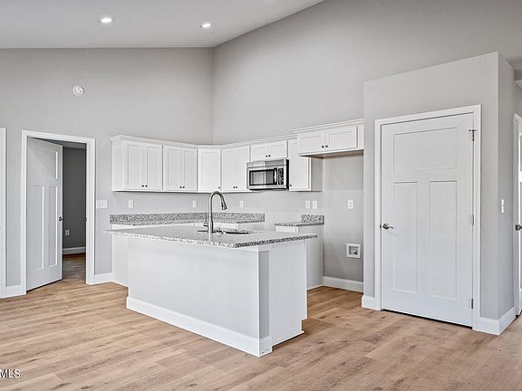 5th image of 16 Capitol Dr Lot 36