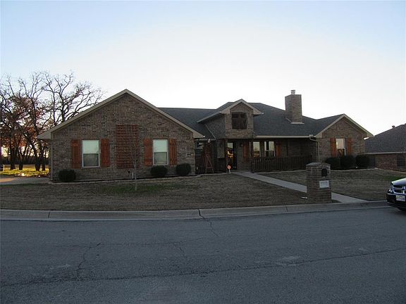 4th image of 2205 Autumn Ct