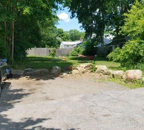 4th image of 130 School St