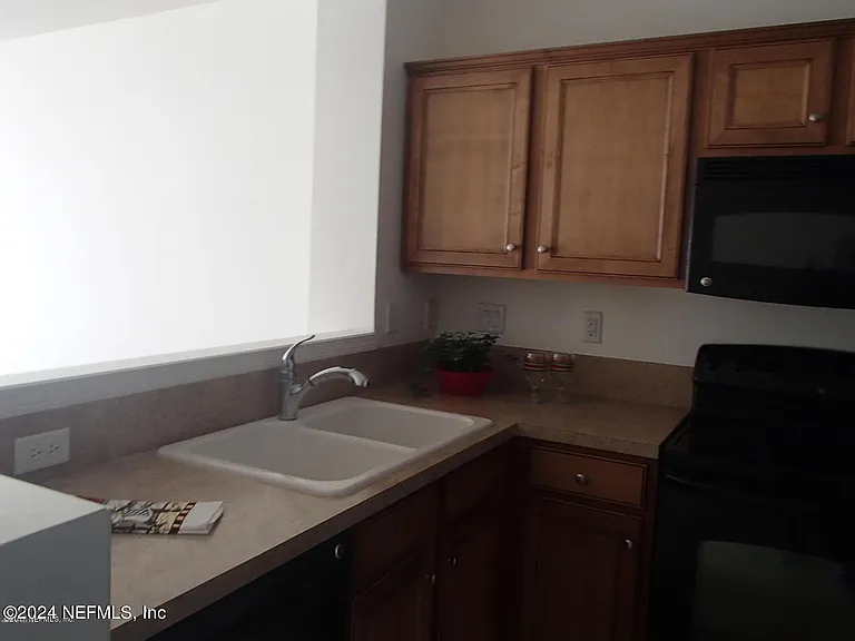 8125 Summergate Ct — Photo 7