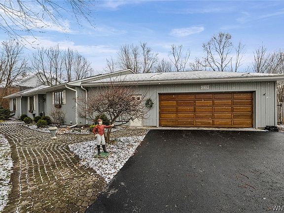 2nd image of 216 Naramore Dr