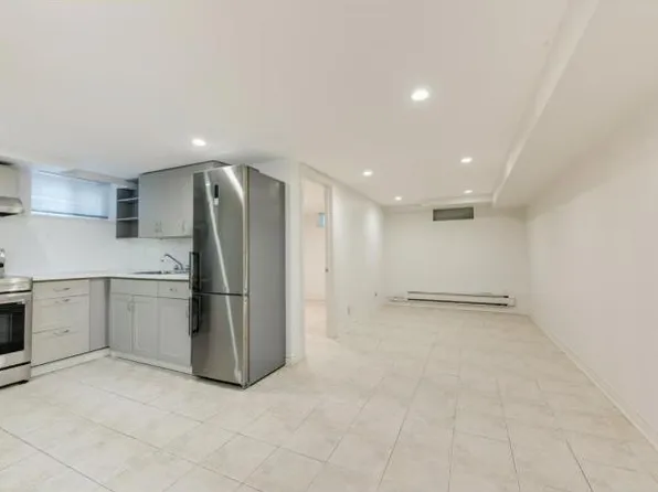 18 Golfdale Rd #B2, Toronto, ON M4N 2B6