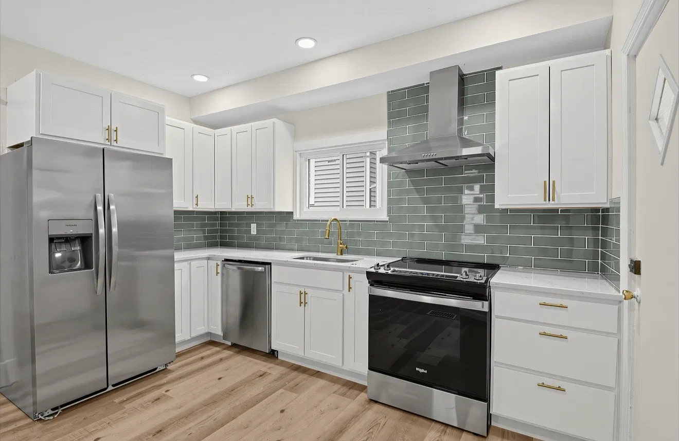 5 bed, 1882 sqft, $3,300 — Photo 3