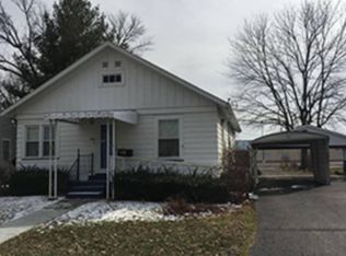 806 W Center St, Fairfield, IL 62837