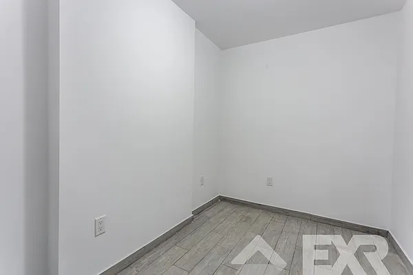 Rented by EXR | media 67