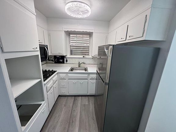 4th image of 78 E 236th St #1