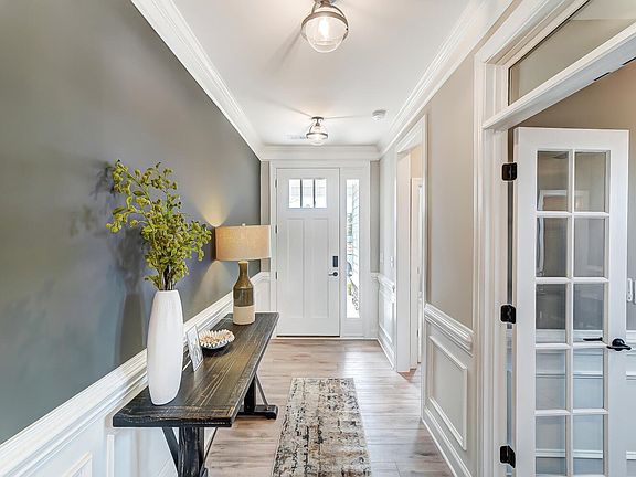 These photos are representative of this floor plan, but all options may not be available in every co