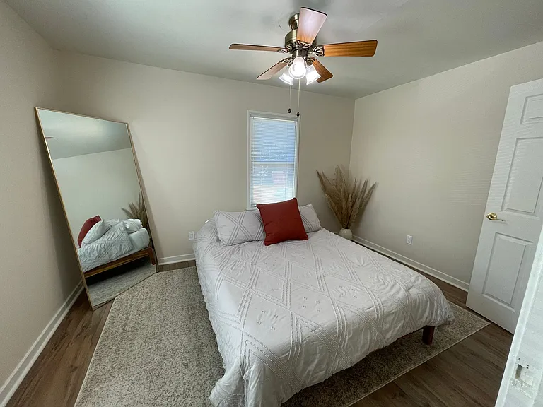 51 N Court Rd — Photo 8