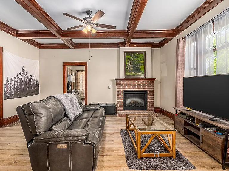 115 E Liberty Ave #A — Photo 3