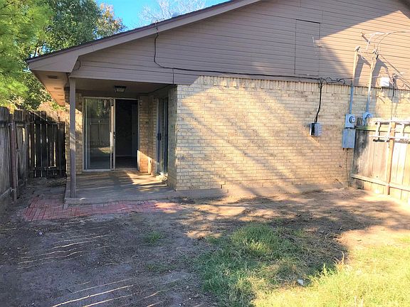 5th image of 700 Vassar Ct APT A