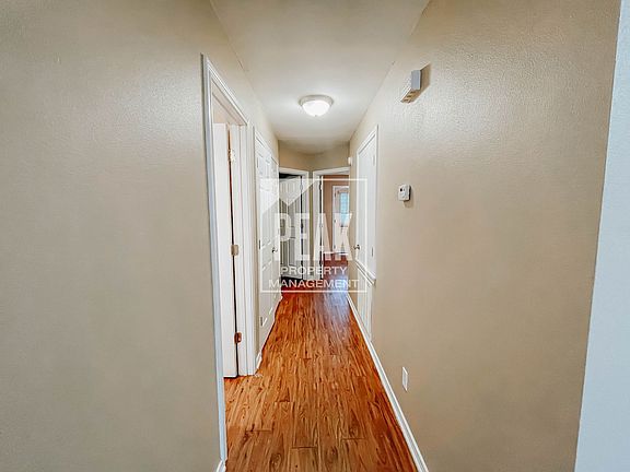 5th image of 336 N Pecan St #21
