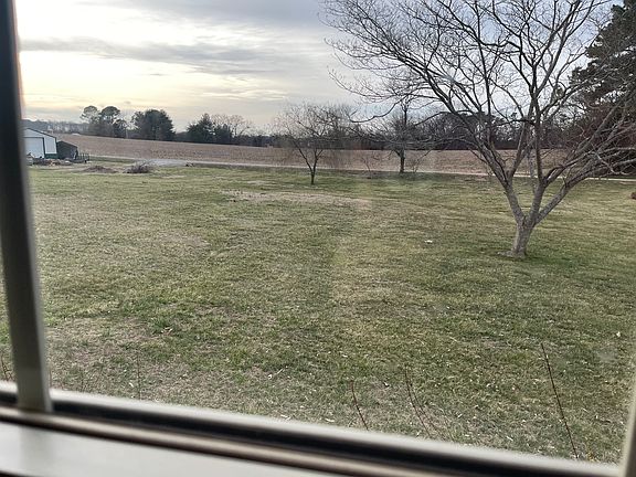 2nd image of 111 Hunt Hollow Dr