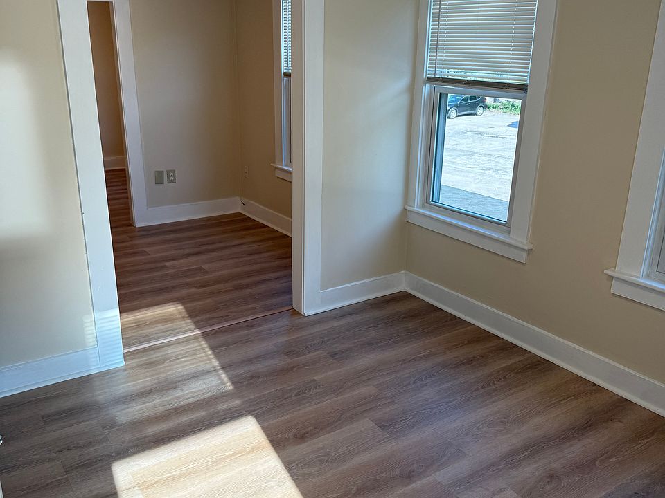 1st image of 105 White Rock Rd Unit 8