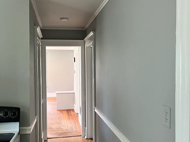 245 Bristol St #1 — Photo 6