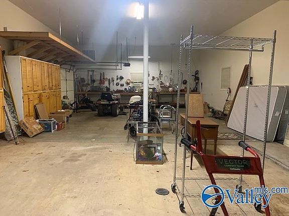 5th image of 504 Harolds Dr NW