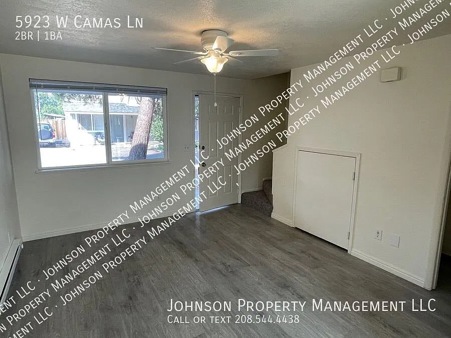 Camas Lane Apartments offer affordability and privacy! Small pet friendly! — Photo 3