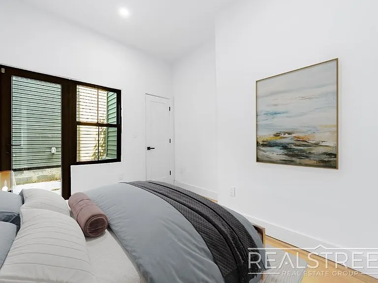 422 Humboldt St #1 — Photo 6