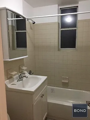 Rented by Bond New York | media 35