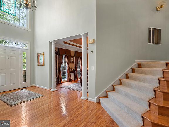 3rd image of 6890 Emma Ct