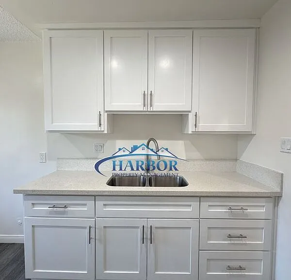 1388 Martin Luther King Jr Ave #8 — Photo 4